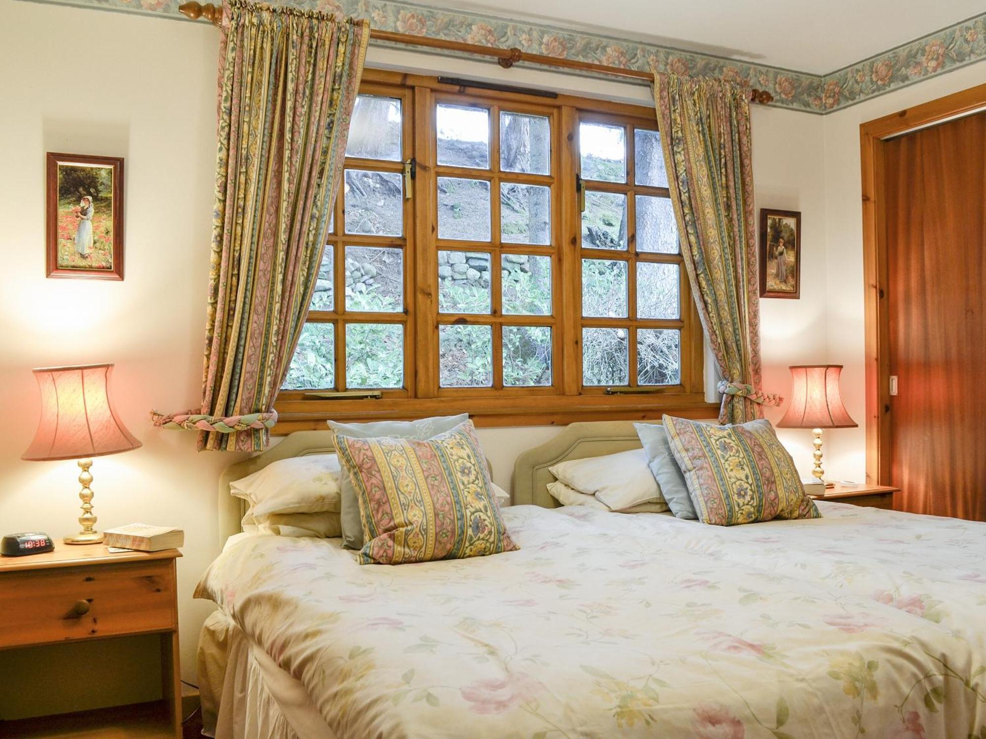 Toll Bridge Lodge Банкори Экстерьер фото